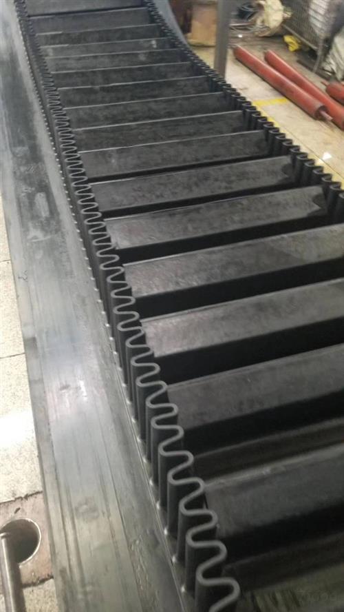 山東EP150擋邊提升帶價格及供應(yīng)信息解析——食品科技網(wǎng)與防火隔板應(yīng)用